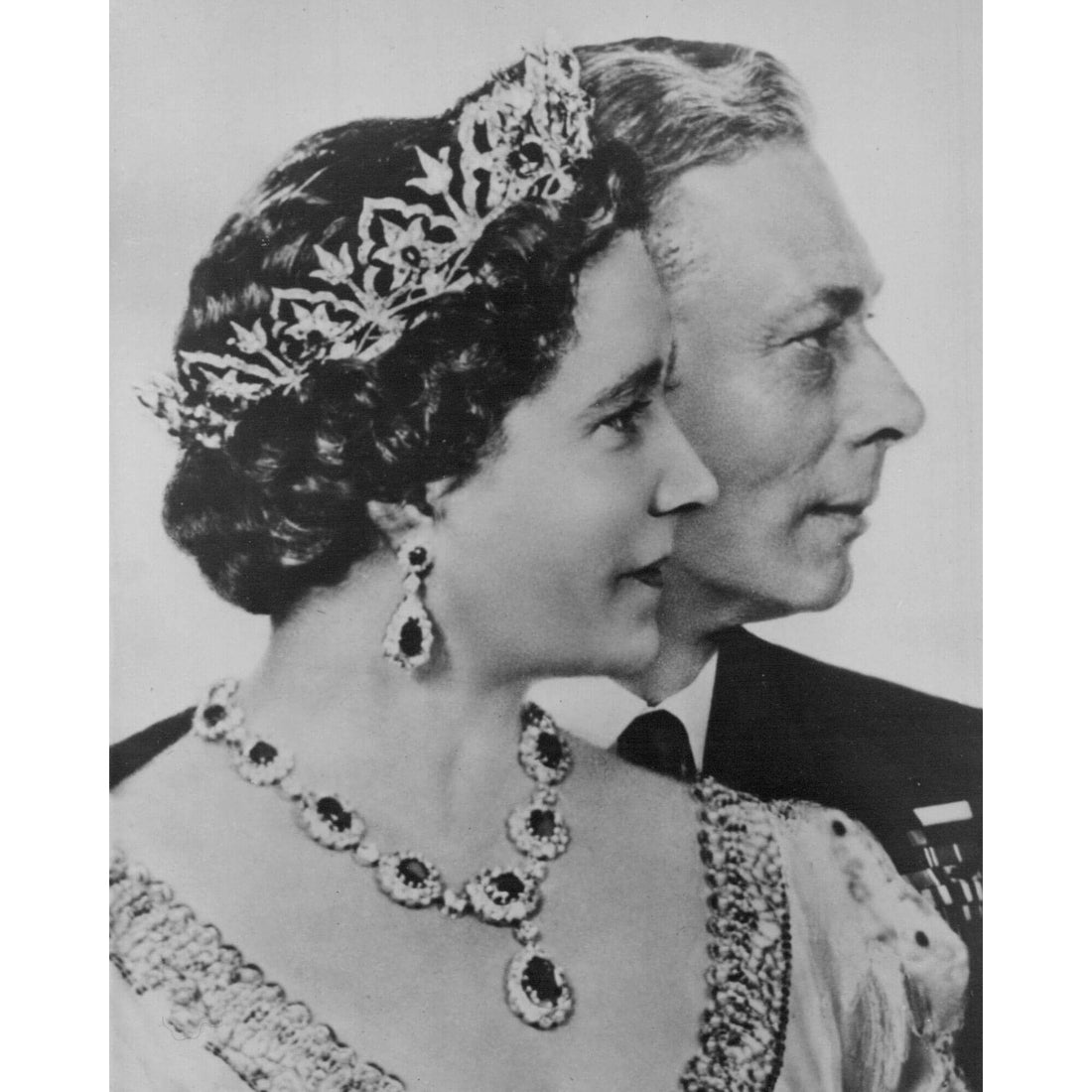 Queen Victoria’s Oriental Circlet Tiara: A Mughal-Inspired Masterpiece