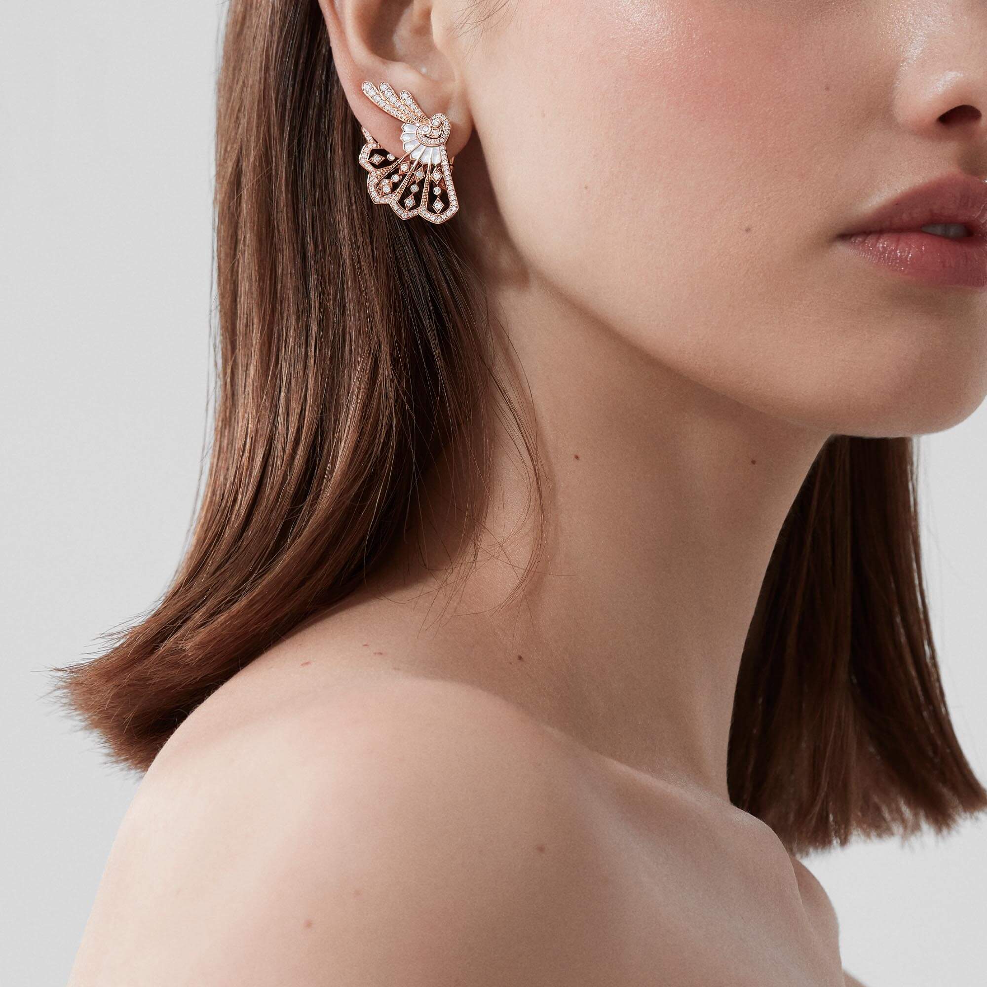 0049 Garrard Fanfare Diamond and Mother of Pearl Earrings In 18ct Rose Gold 2015511 Model