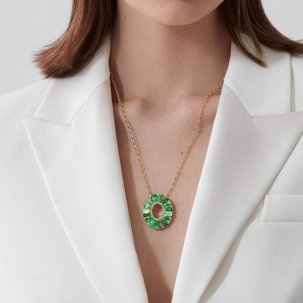 0062 Garrard Blaze Green Sapphire, Green Tourmaline, Tsavorite And Chrysoprase Pendant In 18ct Yellow Gold 2017650 Mode
