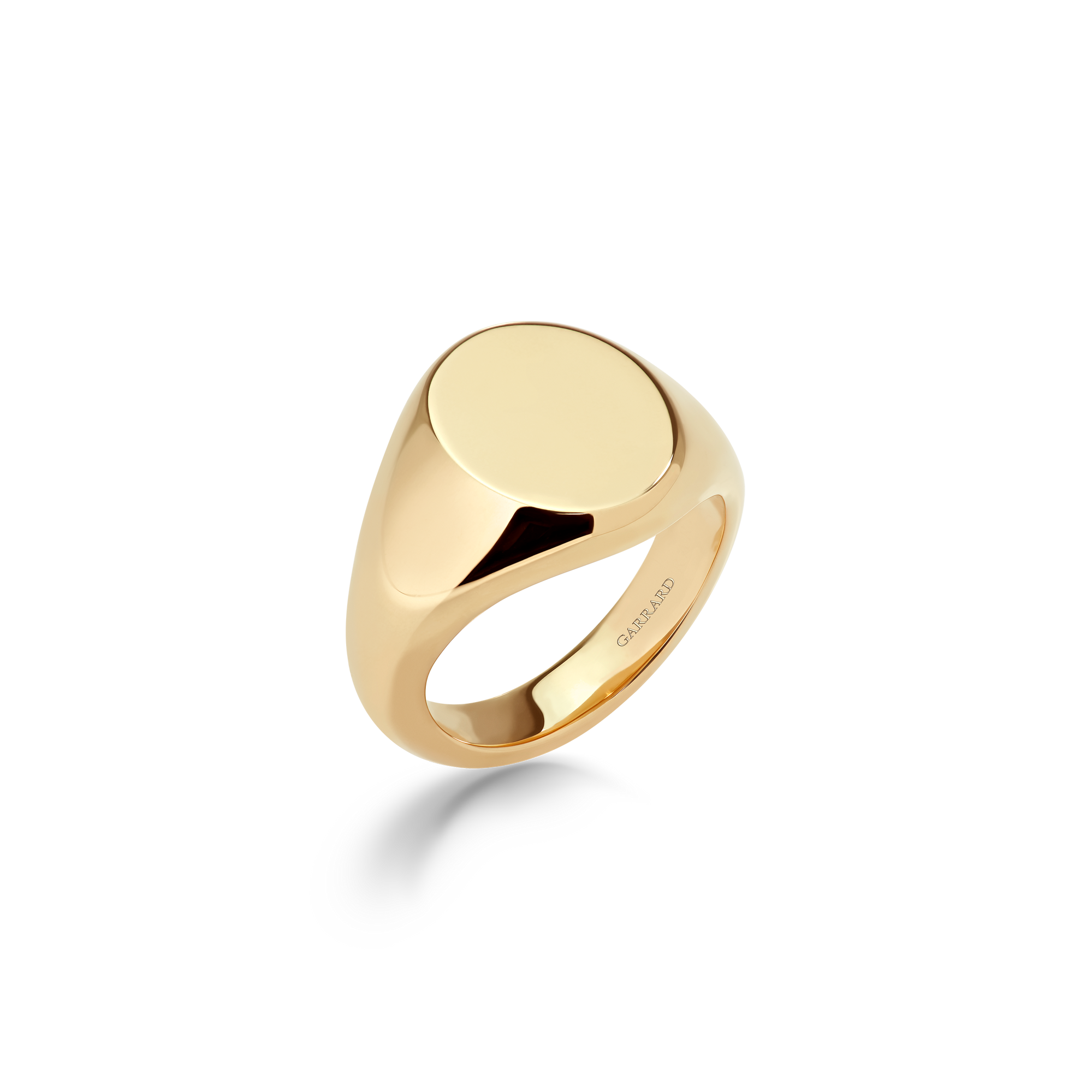 Medium Oval Signet Ring  | In 18ct Yellow Gold