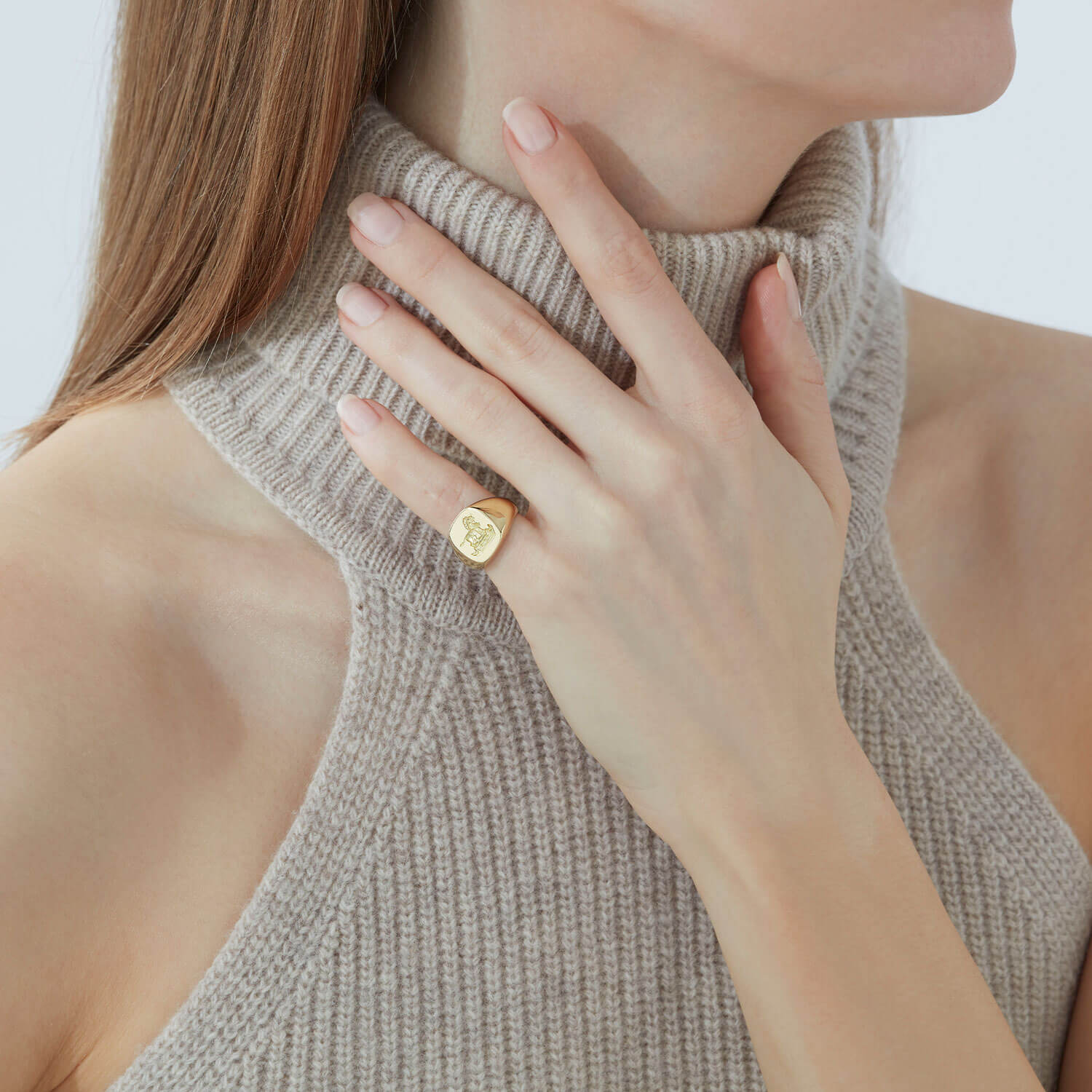 Gararrad Squared Signet Ring in yellow gold Model Image 2