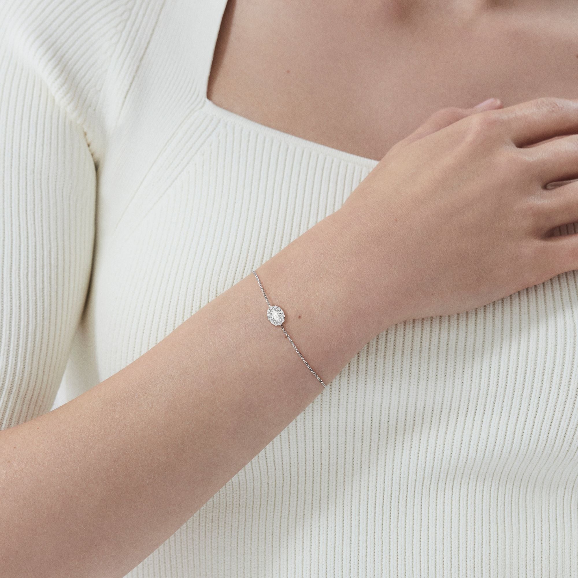 1735 Mini Icons Diamond Bracelet | In Platinum