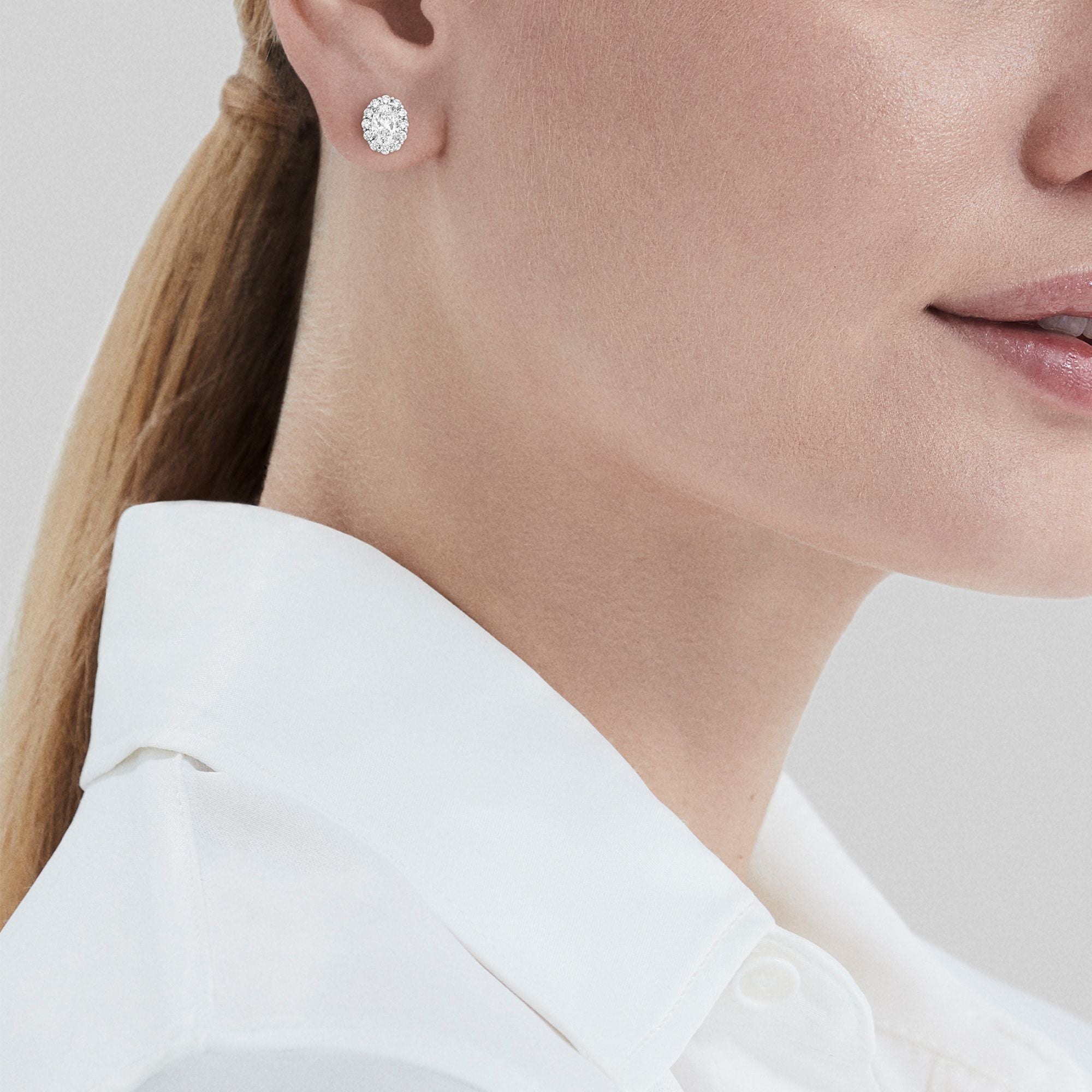 1735 Mini Icons Diamond Stud Earrings | In Platinum
