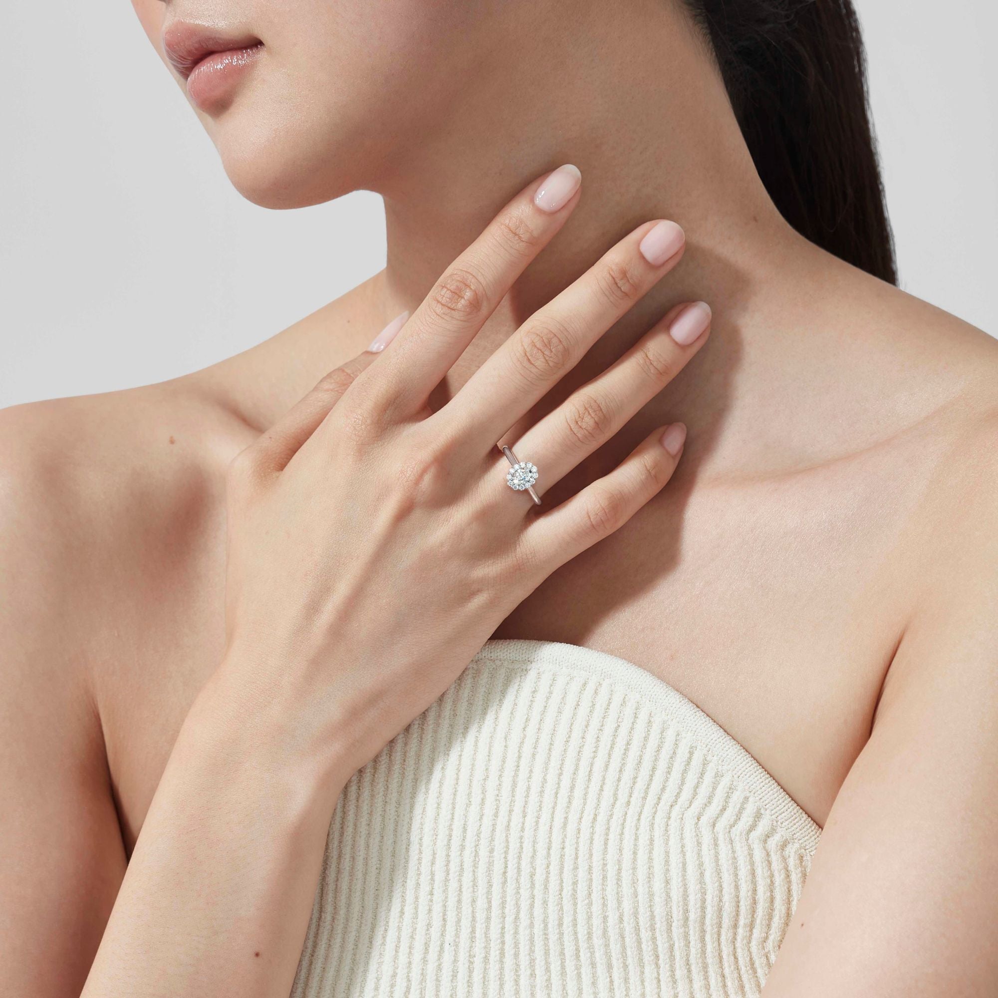1735 Mini Icons Diamond Ring | In Platinum