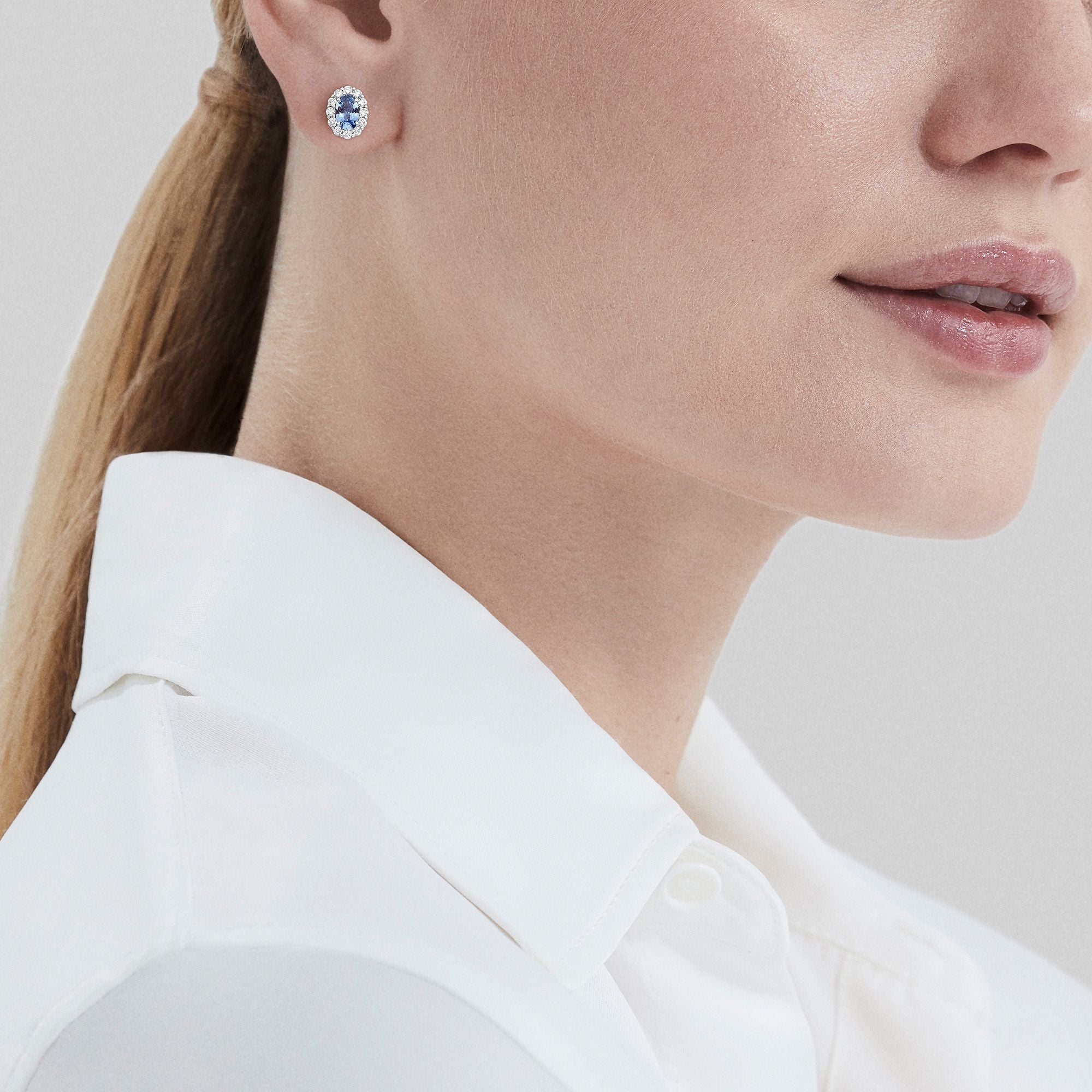 1735 Mini Icons Pale Sapphire Stud Earrings | In Platinum with Diamonds