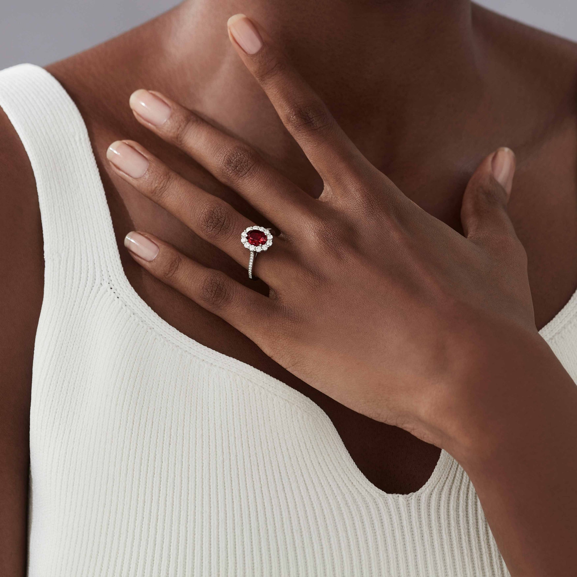 Garrard 1735 jewellery collection Ruby Ring in platinium with Diamonds JR17PT02 and earrings On Model