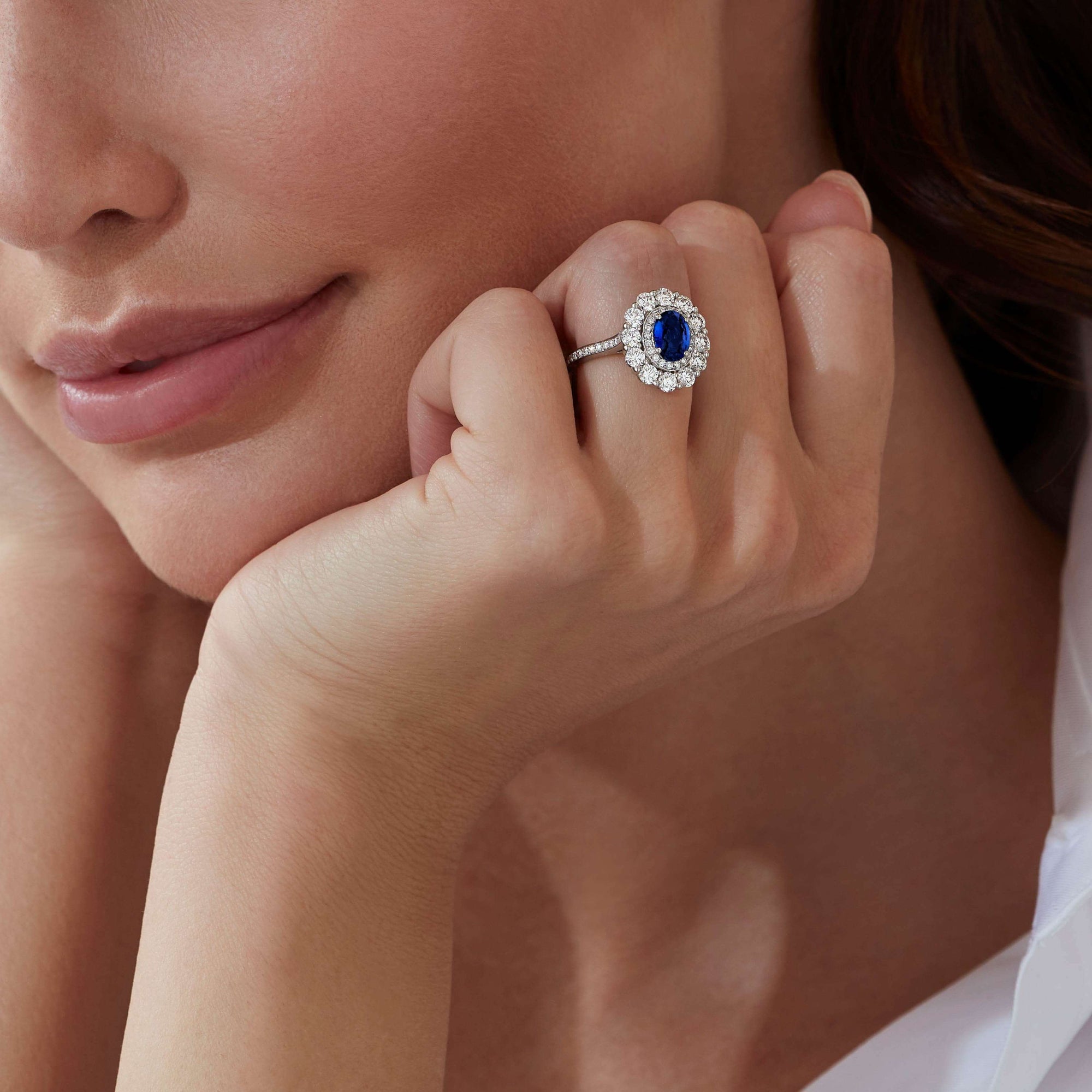 Garrard 1735 jewellery collection Sapphire Double Cluster Ring In Platinum with Diamonds JR17PT09 On Model