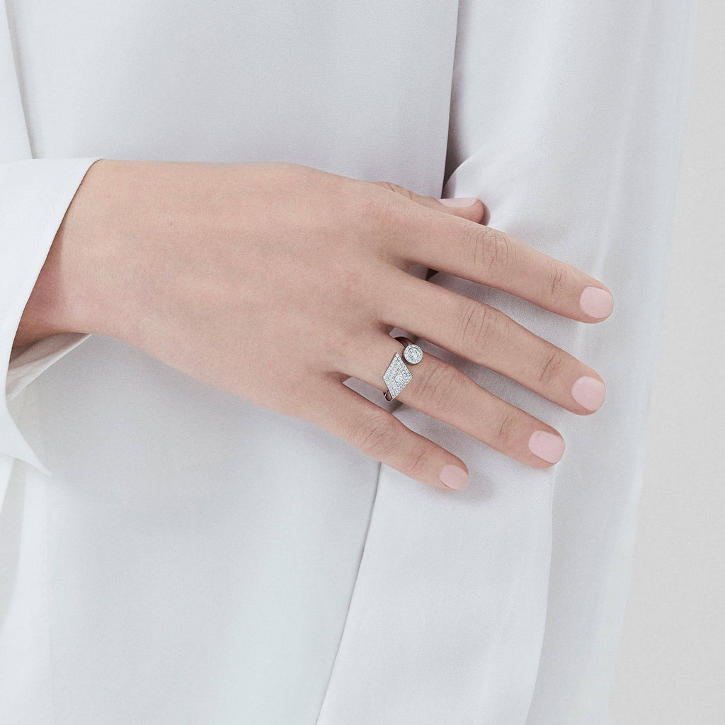 Garrard Albemarle jewellery Collection Wraparound Diamond Ring in 18ct White Gold 2014368 and earrings On model 3