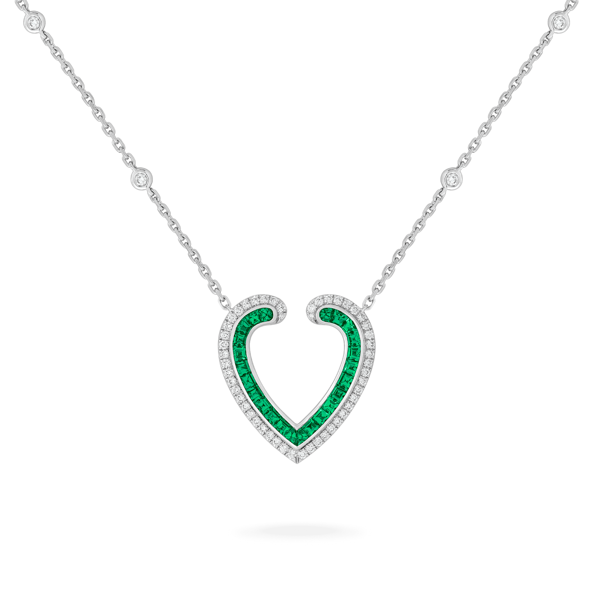 Garrard Aloria jewellery Collection calibre cut emerald pendant in 18ct white gold with Diamonds 2017137 Hero View 1