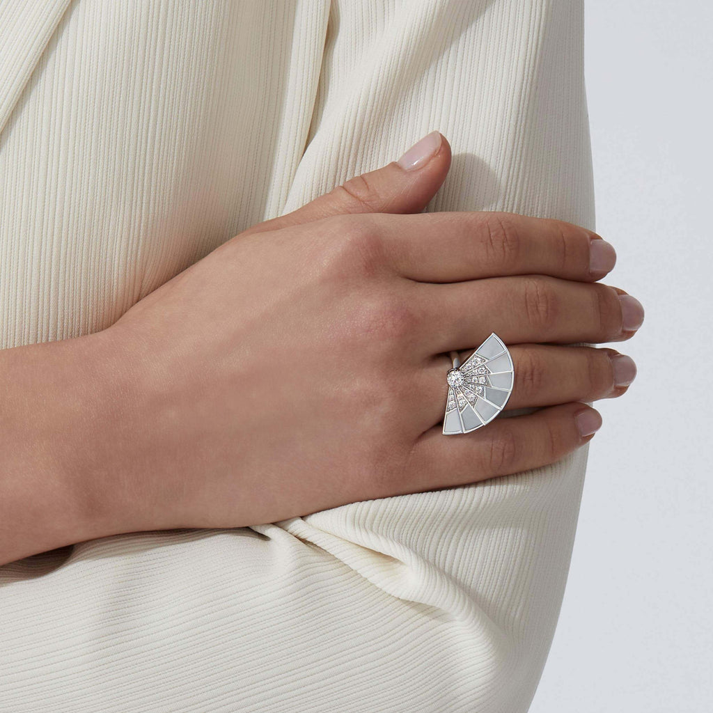 Garrard Fanfare Symphony jewellery collection Diamond and Mother of Pearl Ring In 18ct White Gold 2018285 Model View