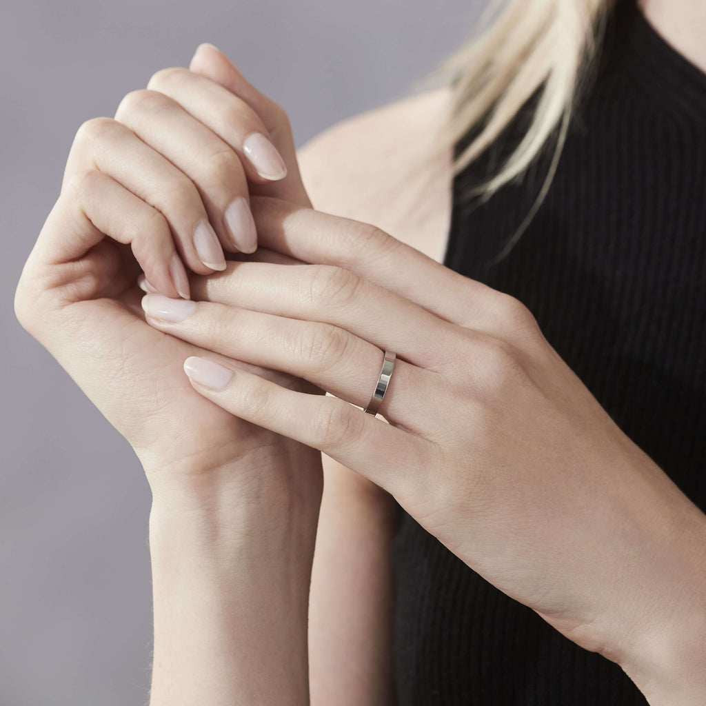 Garrard Flat Court Wedding Ring in Platinum 2017957