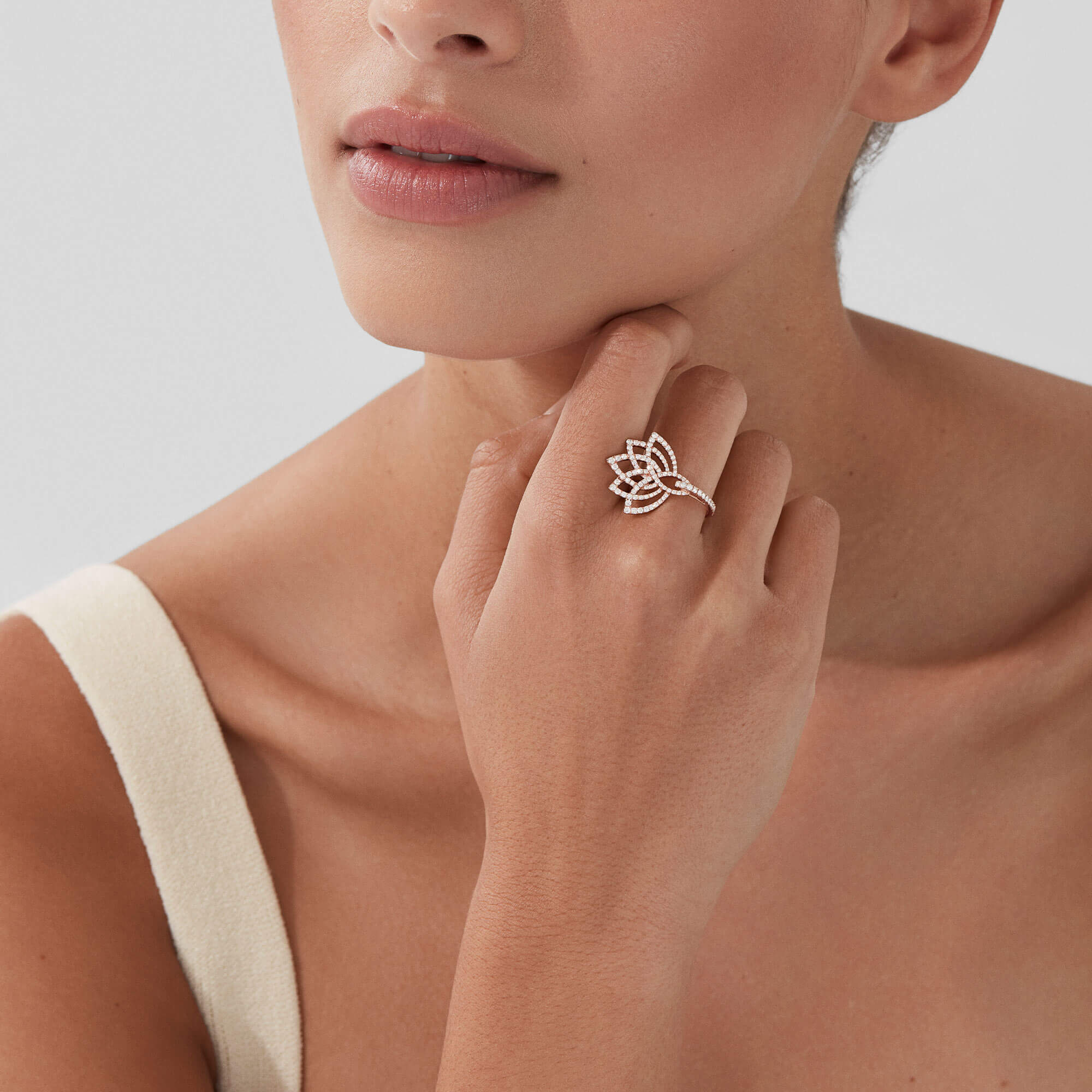 Garrard Lotus Jewellery Collection Lotus Blossom Diamond Ring in 18k Rose Gold, 2019304, Model