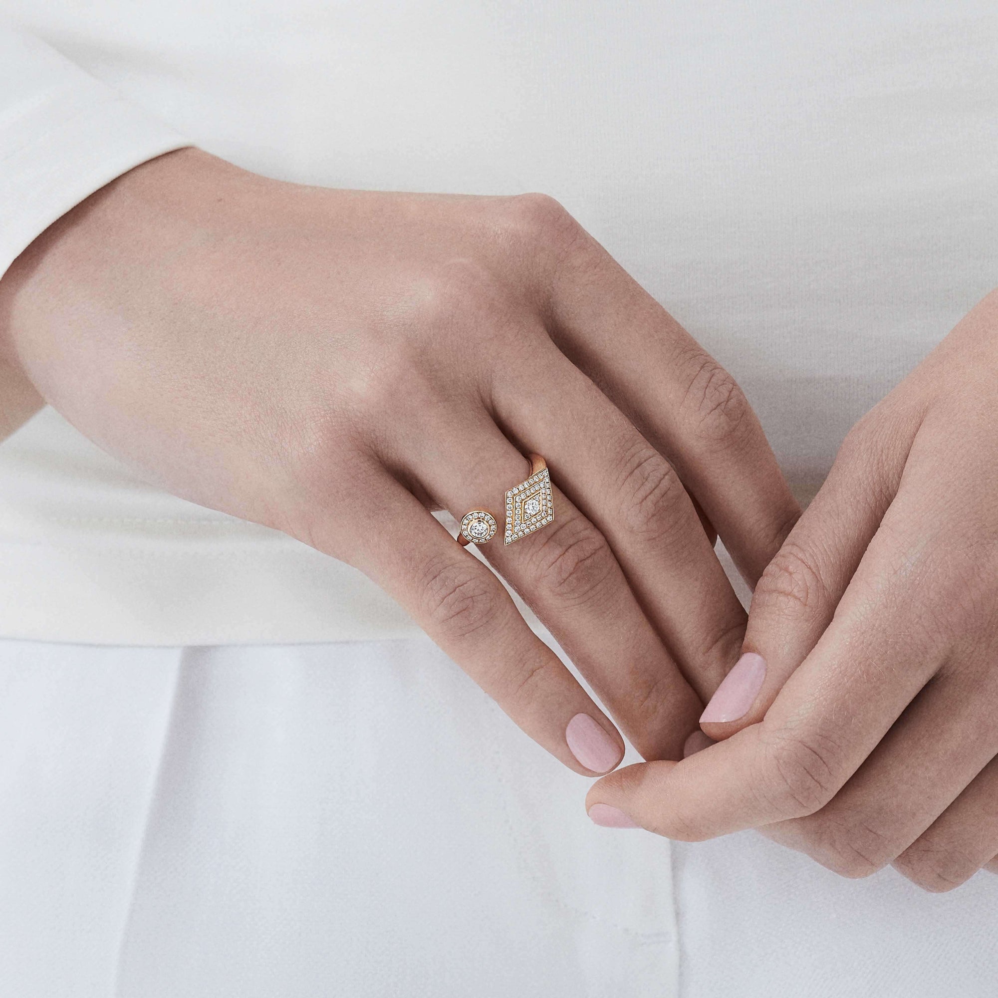 Garrard Mini Icons collection Albermarle Ring in 18ct Yellow Gold with Diamonds 2014394 on model