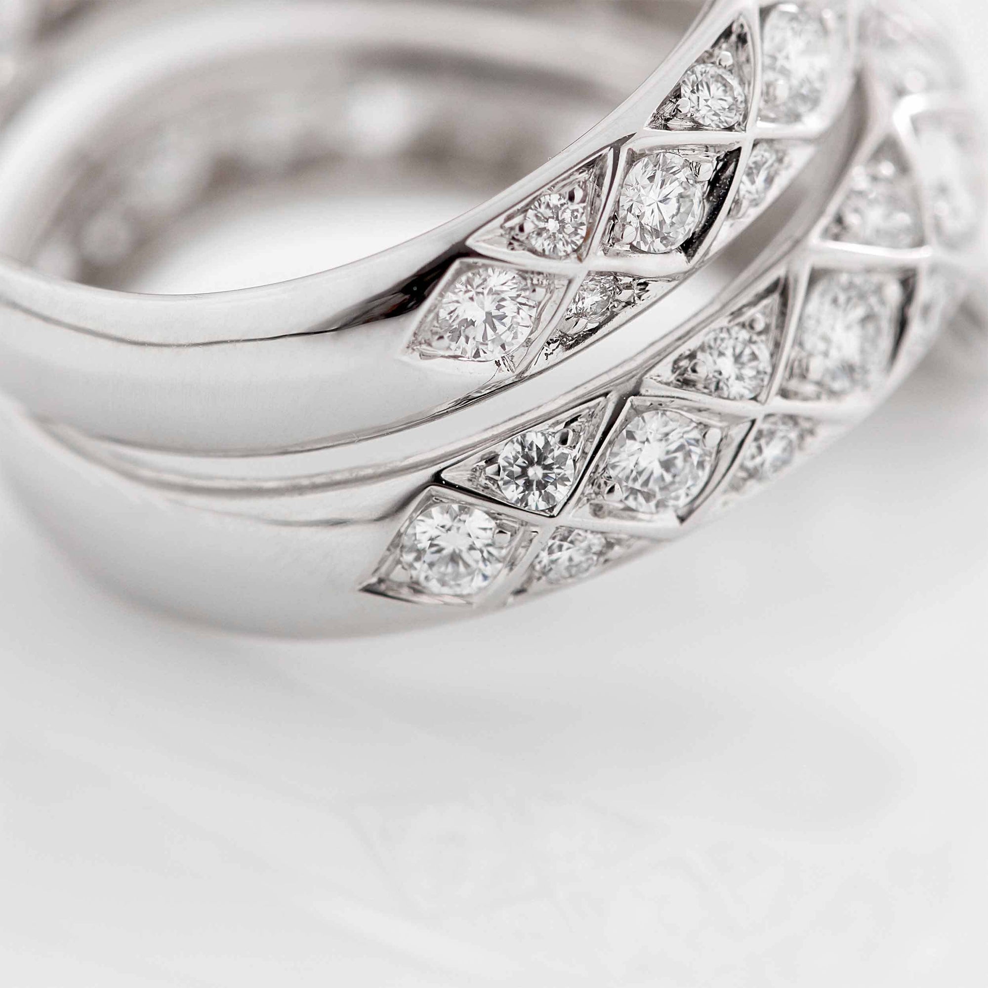 Garrard Muse Serpent Diamond Ring In 18ct White Gold with Blue Sapphires 2016013 closeup3