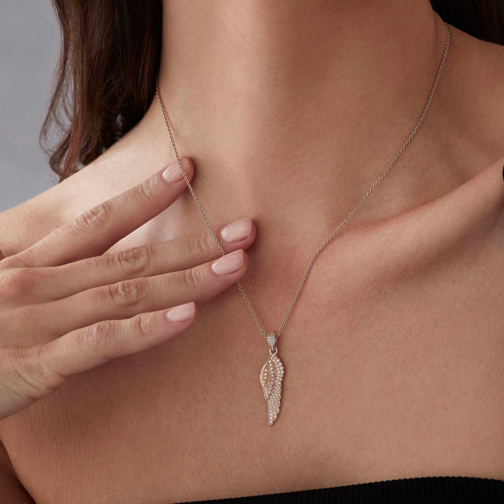 Garrard Wings Classic jewellery collection Diamond Pendant In 18ct Rose Gold 2011843 on model