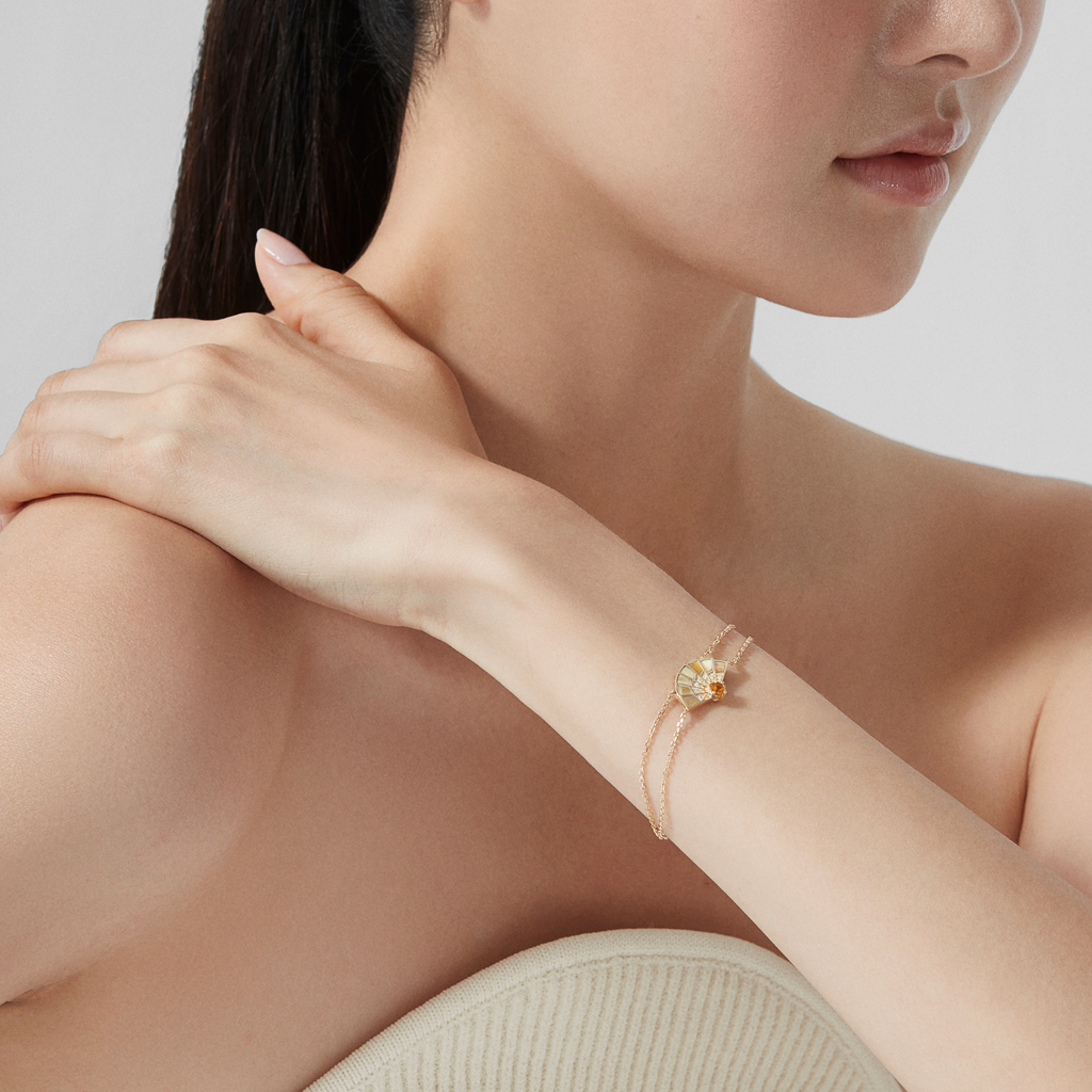 Fanfare Symphony Orange Sapphire and Golden Mother of Pearl Bracelet | In 18ct Yellow Gold with Diamonds