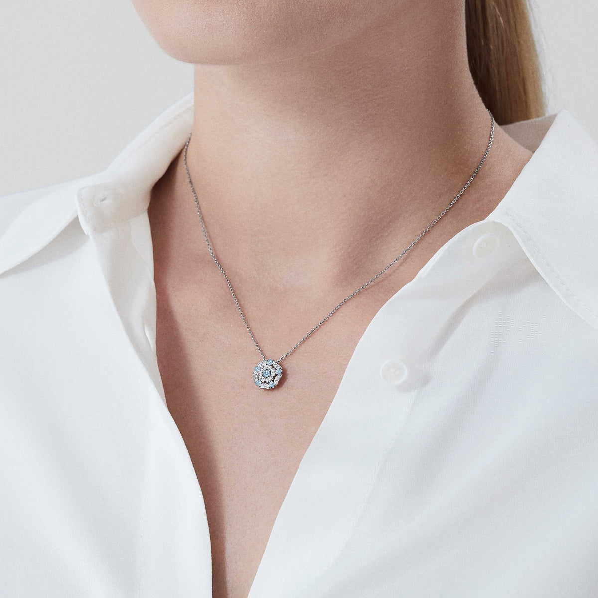 Tudor Rose Mini Icons Aquamarine Pendant | In 18ct White Gold